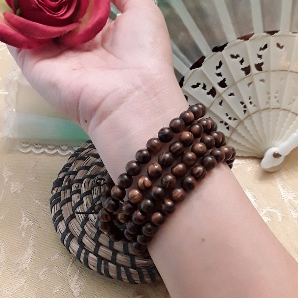 C1 NEW  Genuine Wood Beads 108 Beads